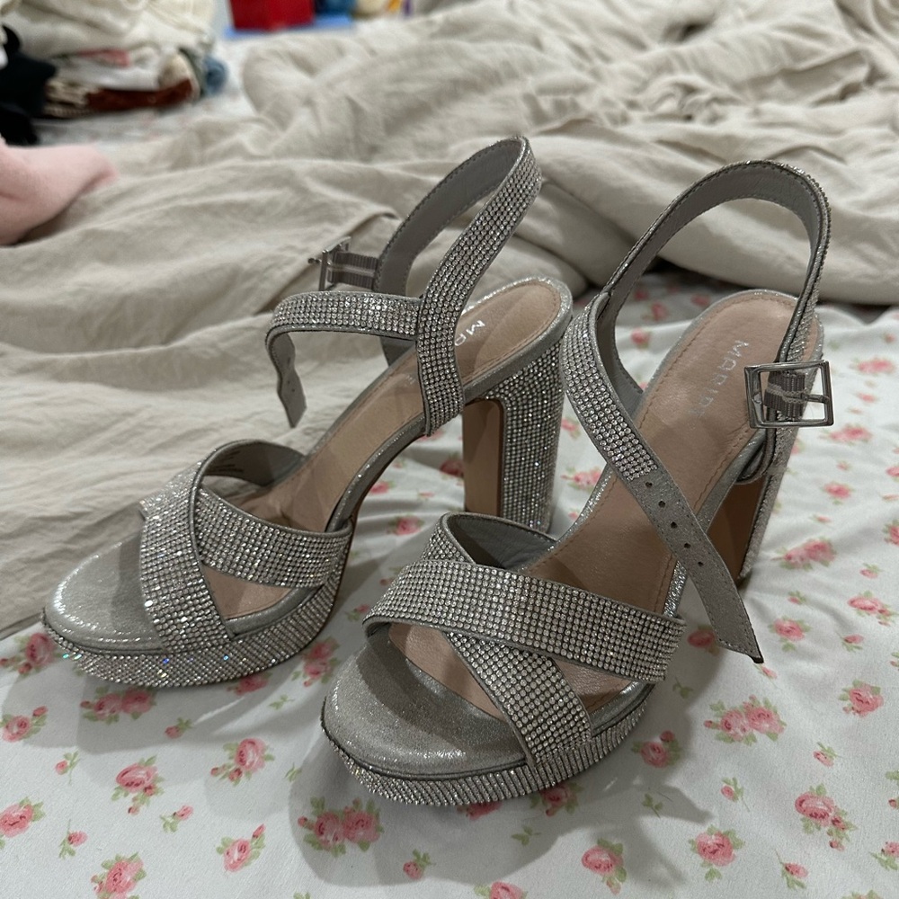 Silver rhinestone prom heels